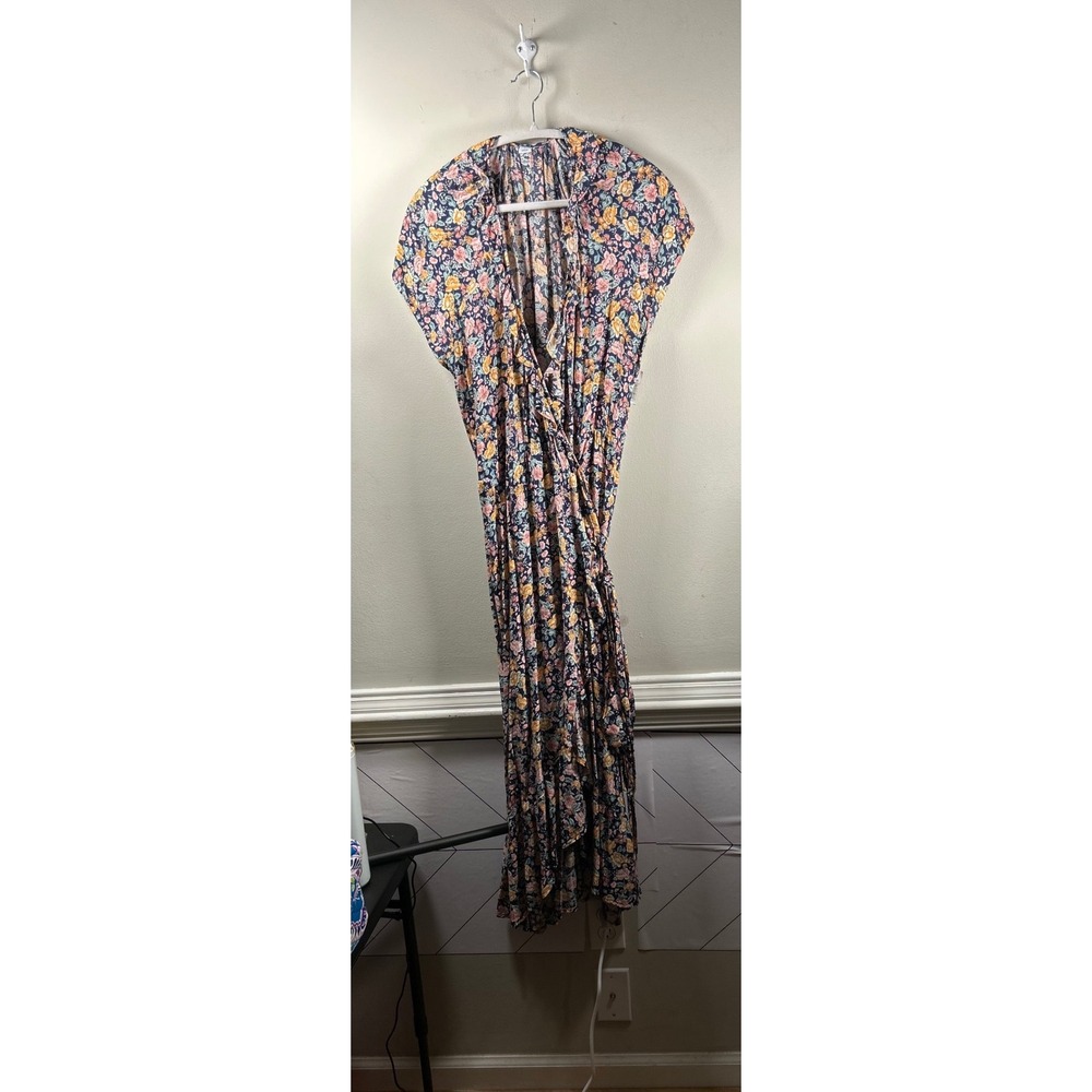Old Navy Wrap Dress Womens XL Navy Blue Floral Modern Ruffle Trim Maxi Rayon